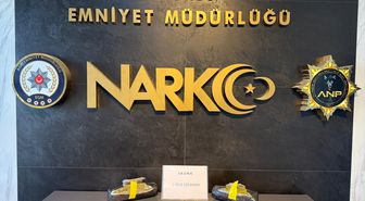 Ağrı'da İran'dan gelen tırda 1 kilo 220 gram uyuşturucu ele geçirildi