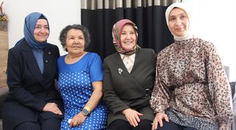 AK Parti Genel Başkan Yardımcısı Kaya, Antalya'da huzurevi sakinlerini ziyaret etti