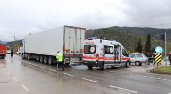 Amasya'da tır ile çarpışan otomobildeki 10 aylık bebek öldü, 4 kişi yaralandı