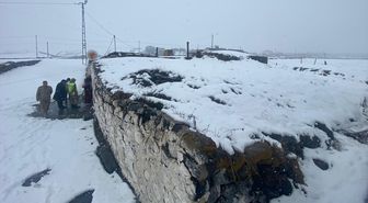 Ardahan'da kar ve yağmurun ağırlığına dayanamayan evde göçük oluştu