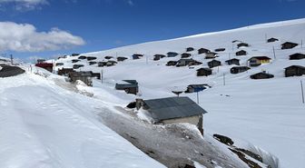 Ardahan ve Kars'ın yüksek kesimleri karla kaplandı