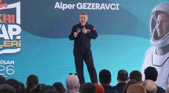 Astronot Alper Gezeravcı, Çankırı'da kitapseverlerle buluştu