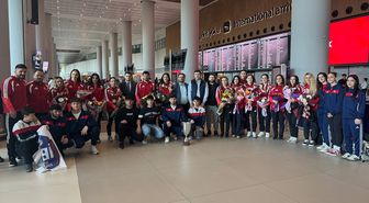 Avrupa ikincisi Kadın Güreş Milli Takımı yurda döndü