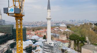 Ayasofya-i Kebir Camii'nin kuzeydoğu minaresinde restorasyon tamamlandı