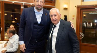 Aydın Örs, TBF Başkanı Hidayet Türkoğlu'nu Berlin'de yalnız bırakmadı