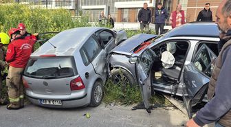 Balıkesir'de iki otomobilin çarpıştığı kazada 2 kişi yaralandı