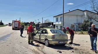 Balıkesir'de iki otomobilin çarpıştığı kazada 6 kişi yaralandı