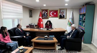Başçiftlik Belediye Başkanı Bolat, koltuğunu öğrenciye devretti