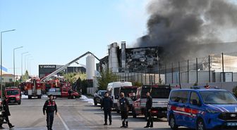 Başkentte boya fabrikasında yangın