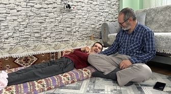 Engelli Oğluna Özel Aparat Yapan Baba Duygu Dolu Günler Yaşıyor