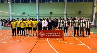 Beylikova'da kurumlar arası voleybol turnuvasında finalistler belli oldu