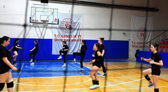 Bilecik'in kadın voleybol takımı 2. Lig için sahaya çıkıyor