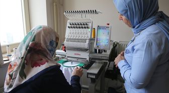 Bitlis'te Japonların hibe desteğiyle açılan tekstil kursunda kadınlar iş hayatına hazırlanıyor