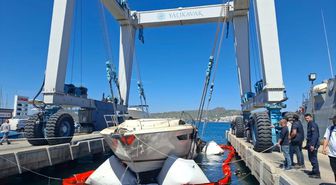 Bodrum'da marinadaki yangında batan 7 motoryatın enkazı kaldırılıyor