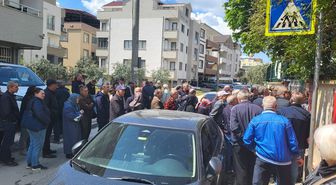 Bulgaristan'daki genel seçim için Türkiye'de kurulan sandıklarda uzun kuyruklar oluştu