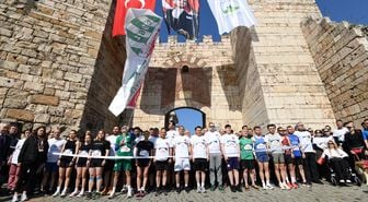 Bursa'da 18. Uluslararası Tarihi Kent Koşusu yapıldı