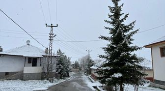 Çankırı'nın yüksek kesimlerine nisan ayının sonlarında kar yağdı