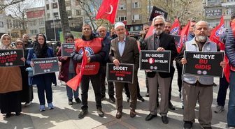 Çorlu'da Eğitim-Bir-Sen üyeleri okul saldırılarına ilişkin açıklama yaptı