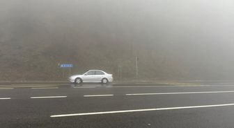D-100 kara yolunun Bolu Dağı geçişinde sis etkili oldu