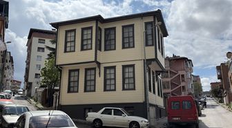 Dekorasyon amacıyla başladı, 6 yılda 150'ye yakın fotoğraf makinesi biriktirdi