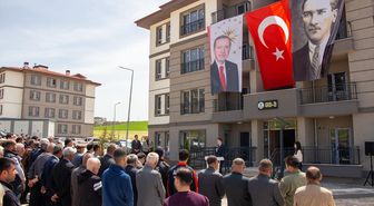 Diyarbakır'da 82 deprem konutu hak sahiplerine teslim edildi