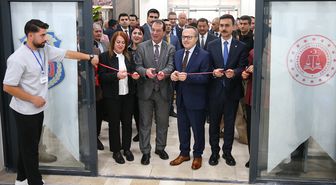 Cezaevindeki çocuklar ve üniversitelilerden sanat sergisi