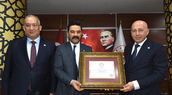 Doğu Anadolu İhracatçılar Birliği Başkanı Ömer Madırlı mazbatasını aldı