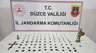 Düzce'de Roma ve Bizans dönemine ait olduğu değerlendirilen 136 eser ele geçirildi