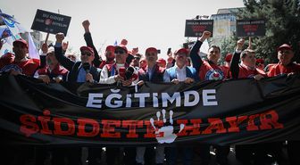 Eğitim-Bir-Sen, Siverek'te okula düzenlenen silahlı saldırıyı protesto etti