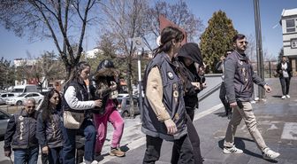 Erzurum'da masaj salonlarına düzenlenen fuhuş operasyonunda 10 şüpheli yakalandı
