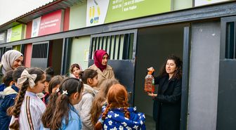 Esenyurtlu öğrencilere Atık Getirme Merkezi'nde çevre bilinci etkinliği
