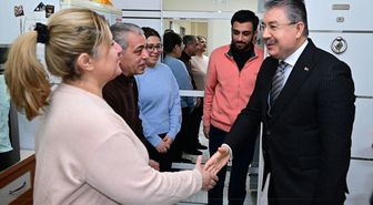 Eskişehir Valisi Yılmaz, depremzede aileyi ziyaret etti