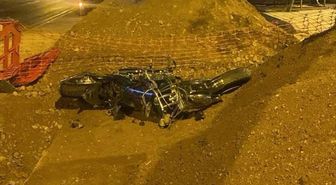 Fethiye'de yol kenarındaki iş makinelerine çarpan motosikletin sürücüsü öldü