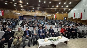 Fırat Üniversitesi'nde sanal kumar ve uyuşturucu konferansı düzenlendi