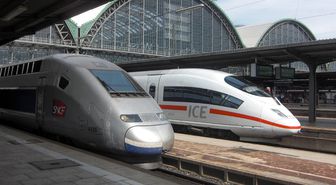 Fransa'da Tren-Kamyon Çarpışması: 1 Ölü, 27 Yaralı