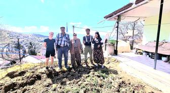 Fransız çift, Sarıgöl'de Türk misafirperverliğiyle tanıştı