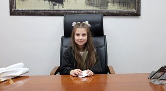 Gelibolu Belediye Başkanı Soyuak, koltuğunu ilkokul öğrencilerine devretti