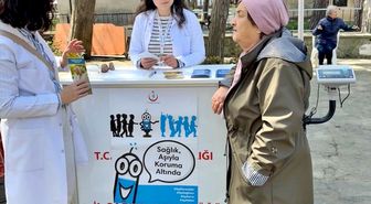 Gelibolu'da Dünya Aşı Haftası kapsamında stant kuruldu