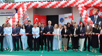 Hatay'da sivil toplum kuruluşlarının desteğiyle yaptırılan okul hizmete girdi