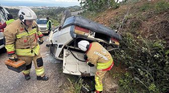 Hatay'da takla atan otomobildeki 2 kişi yaralandı