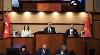 İBB Meclisi'nde katip üye seçiminde mühürsüz pusula tartışması