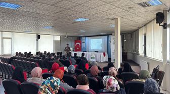 İHH, Hakkari'de hizmet içi eğitim programı düzenledi