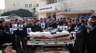 İsrail'in Gazze'ye saldırılarında hayatını kaybeden Al Jazeera muhabiri son yolculuğuna uğurlandı