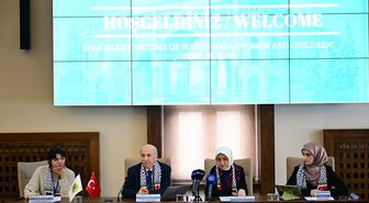 İstanbul'da 'Gazze'de savaşın sessiz mağdurları: Kadınlar ve Çocuklar' paneli düzenlendi
