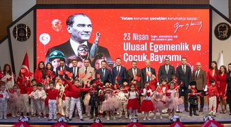 İzmir Adliyesi'nde 23 Nisan kutlandı