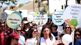 İzmir'de 'Sağlık İçin Hareket Et Günü' kapsamında yürüyüş düzenlendi