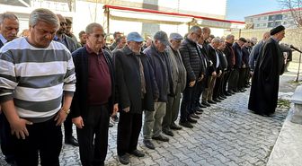 Kahramanmaraş'taki saldırıda hayatını kaybedenler için Ağrı, Erzincan ve Kars'ta gıyabi cenaze namazı kılındı