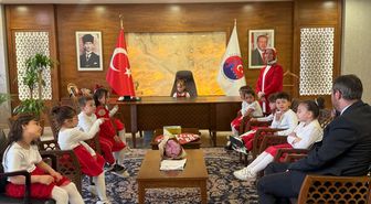 Karabük Belediye Başkanı Çetinkaya, 23 Nisan dolayısıyla öğrencileri ağırladı