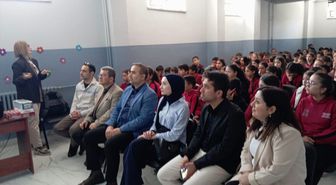Karakeçili'de TÜBİTAK bilim söyleşisi gerçekleştirildi