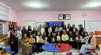 Kargı'da velilere yönelik 'Bir Tema Bir Kitap' projesi uygulandı